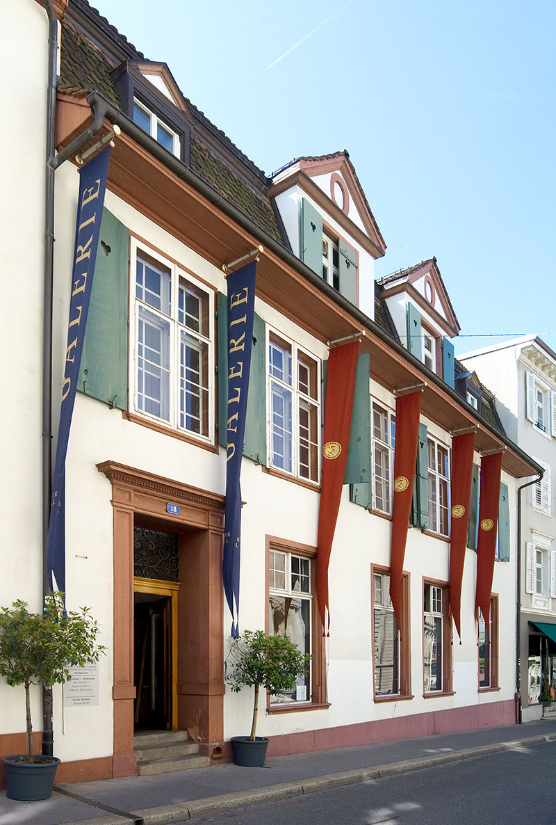 fassade-bg-for-web